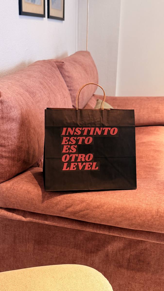 Instinto packaging